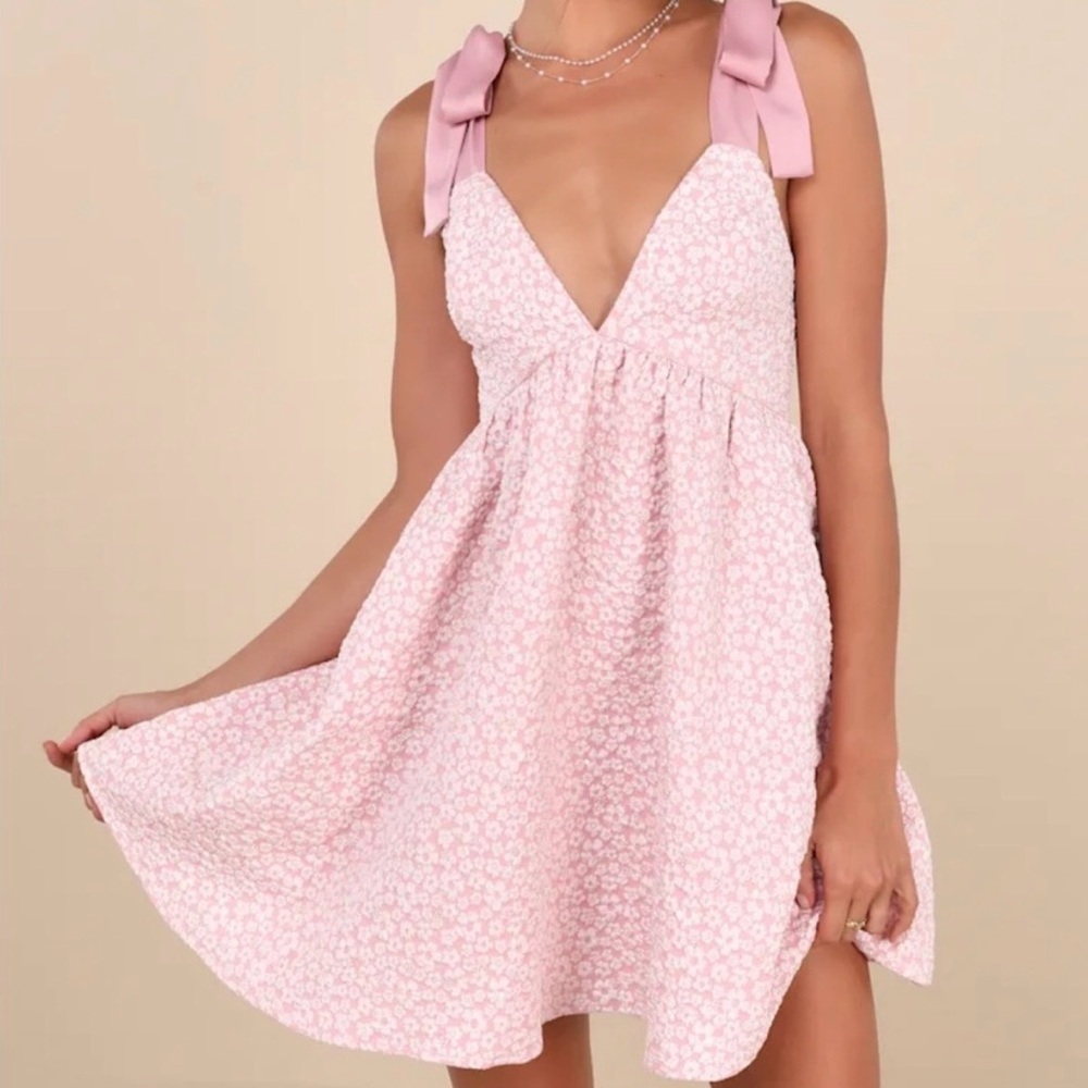 Lulus Pink Floral Jacquard Mini Dress Size S – Babydoll V-Neck Beaded Dress